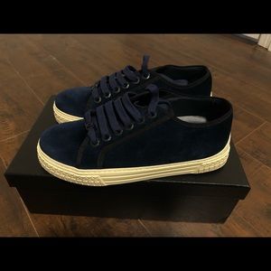 AUTHENTIC CHANEL NAVY BLUE VELVET SNEAKERS 35